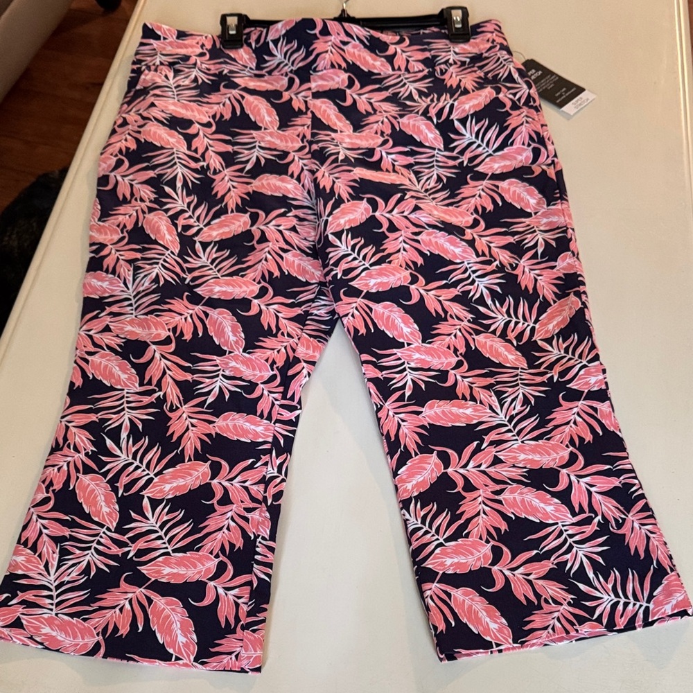 Counterparts Pink and White Leaf Print Pants Size 14
